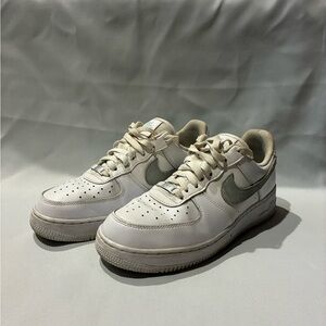 Nike Cream and Gray Low-Top Sneakers